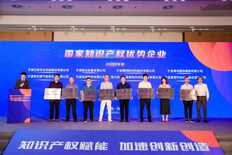 16826432855073618M5R.jpg 33d096a29e947c377c2e8f468a881fb.jpg