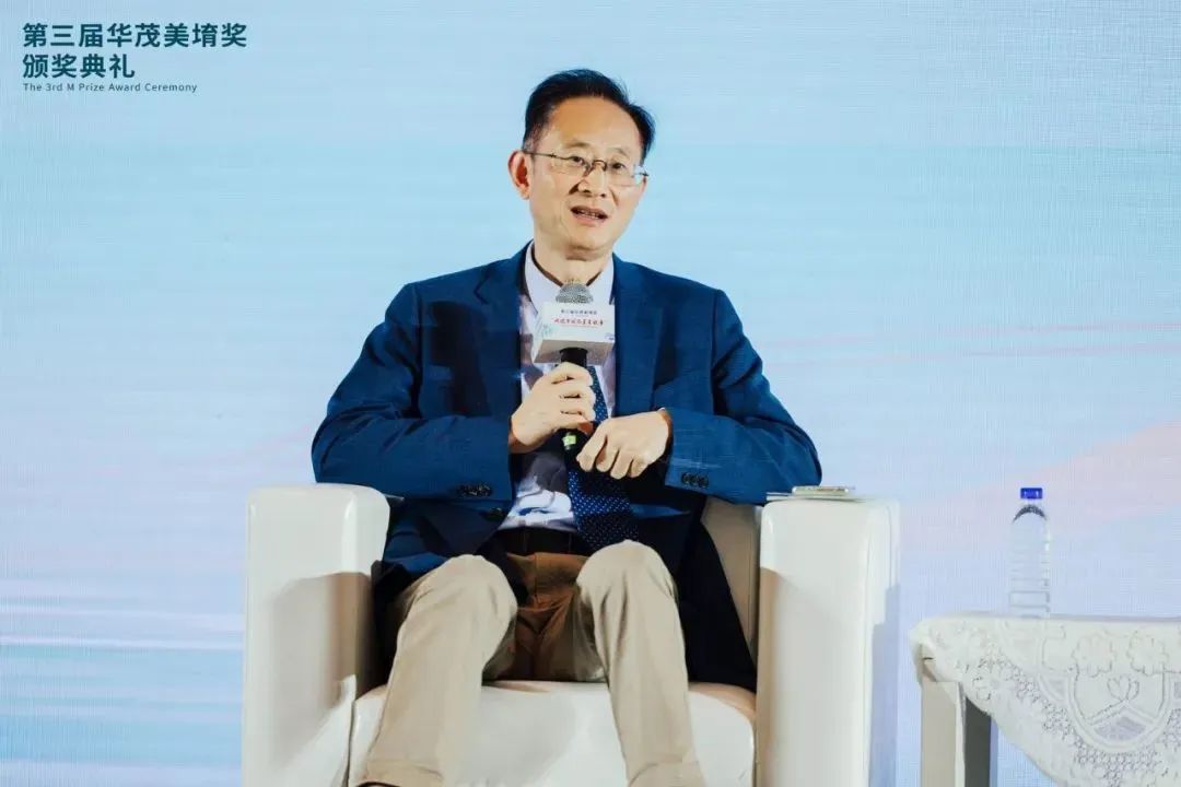 1699254075688576F4R9.jpg 640 (15).jpg